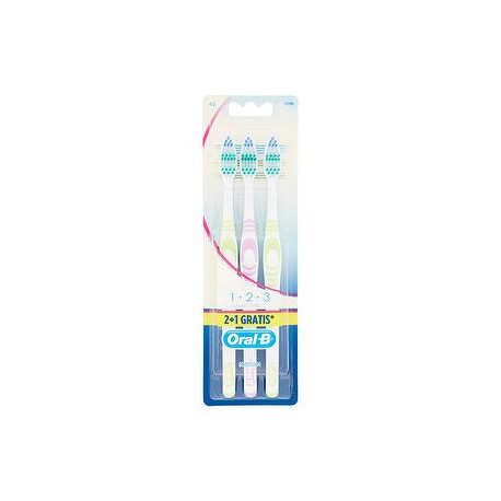 Spazzolino manuale ORAL-B classic care 1.2.3 conf. da 2 pezzi + 1 gratis